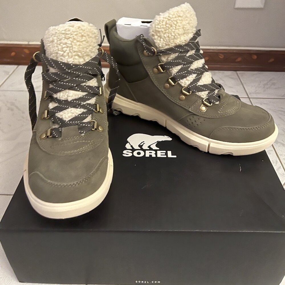 Sorel Explorer Next Hiker Waterproof Boot, size 8 -- NWT